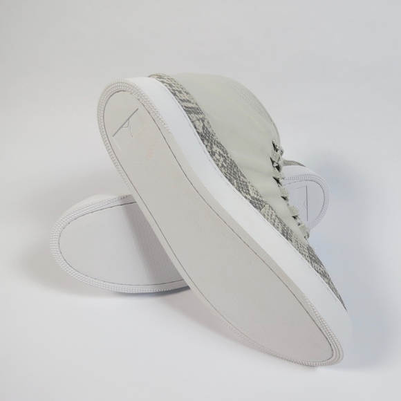 🆕 Nike Jordan Westbrook 0 Croc Sneaker Light Bone - Picture 7 of 8